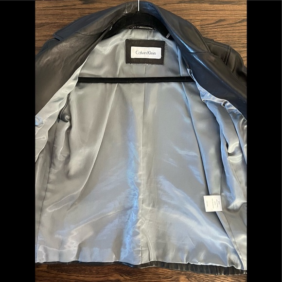Calvin Klein Leather MOTO Jacket in Black with Silver-toned Hardware. Size Small - Picture 4 of 6